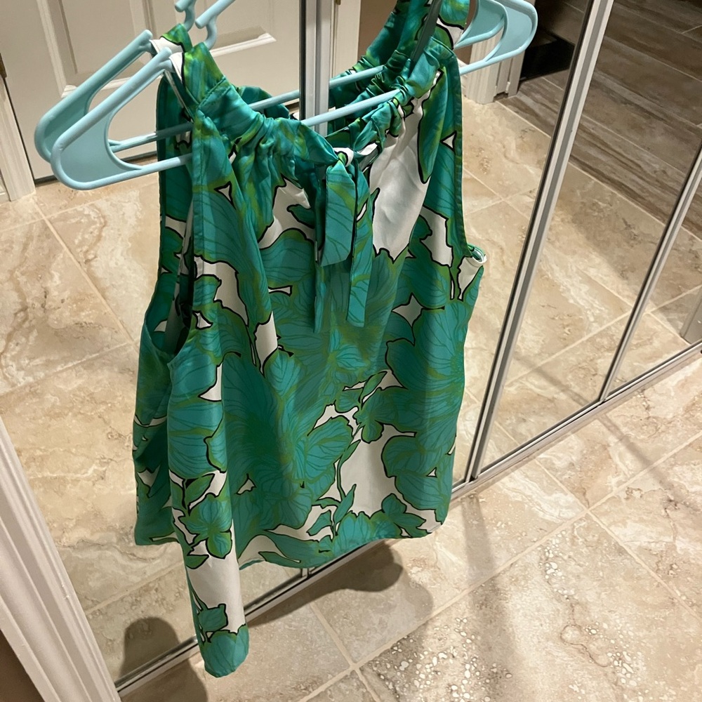 The Limited Green Floral Blouse - Picture 2 of 3